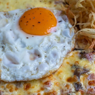 ΖΥΜΩΤΟ ΨΩΜΙ ΜΕ ΣΑΛΤΣΑ ΚΑΡΜΠΟΝΑΡΑΣ ΖΥΜΩΤΟ ΨΩΜΙ ΜΕ ΣΑΛΤΣΑ ΚΑΡΜΠΟΝΑΡΑΣ