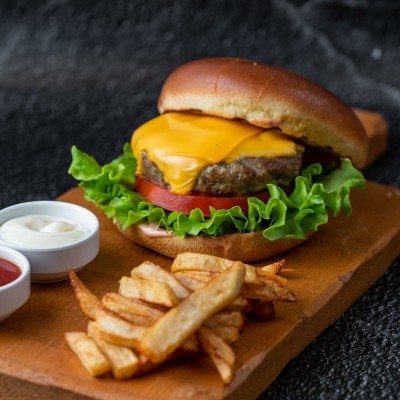 CLASSIC BURGER CLASSIC BURGER